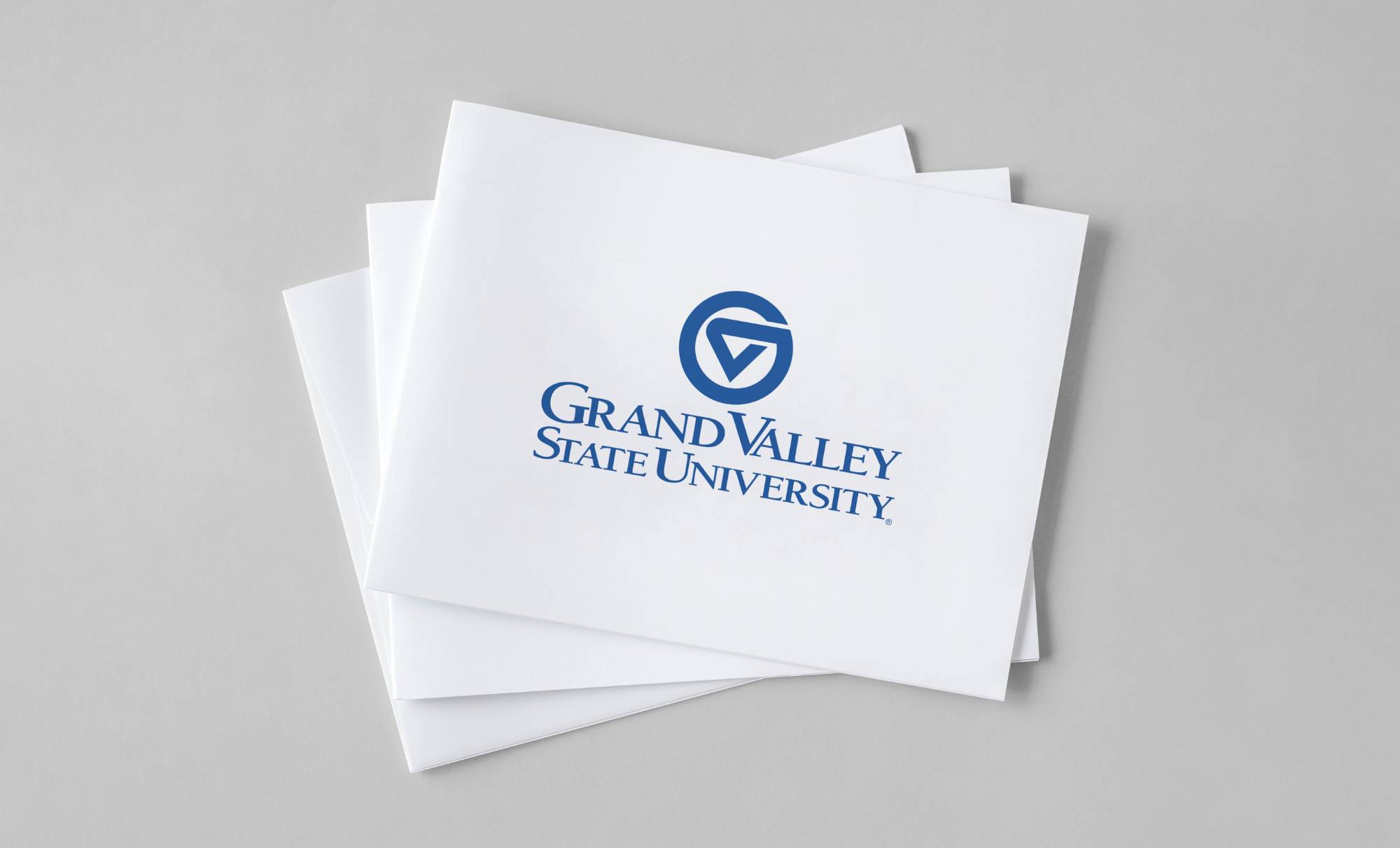 GVSU logo notecards and blank envelopes